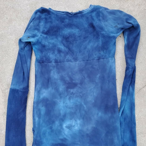 SOLD ELSEWHERE Wildhorse Apparel Sweater Medium - Picture 2 of 4